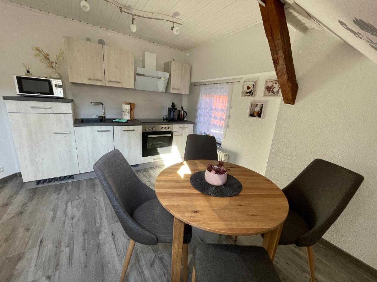 האלבה Ferienwohnung Zum Schloss מראה חיצוני תמונה